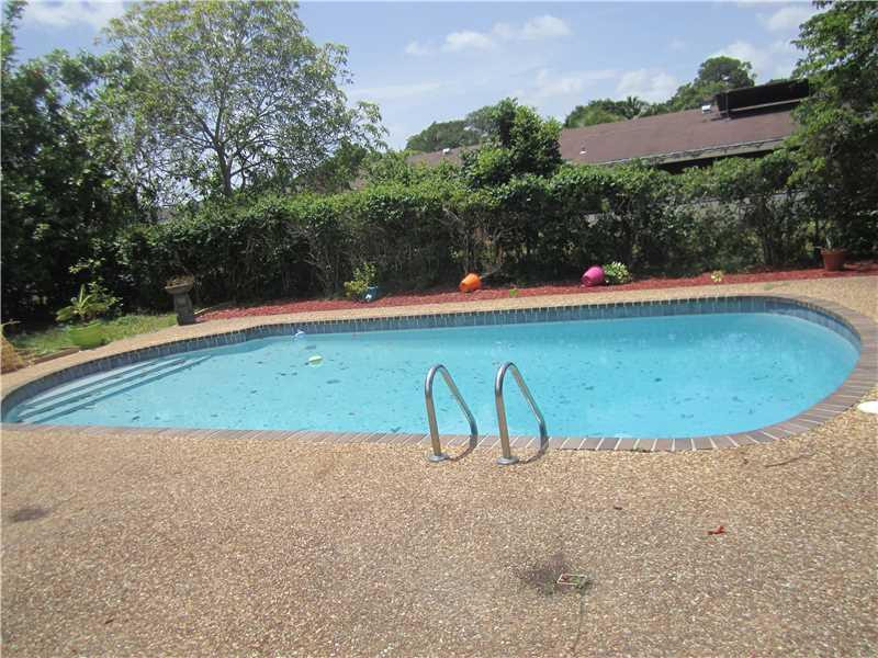 6320 Southwest 6th Street Margate, FL 33068 - Photo 8 of 8