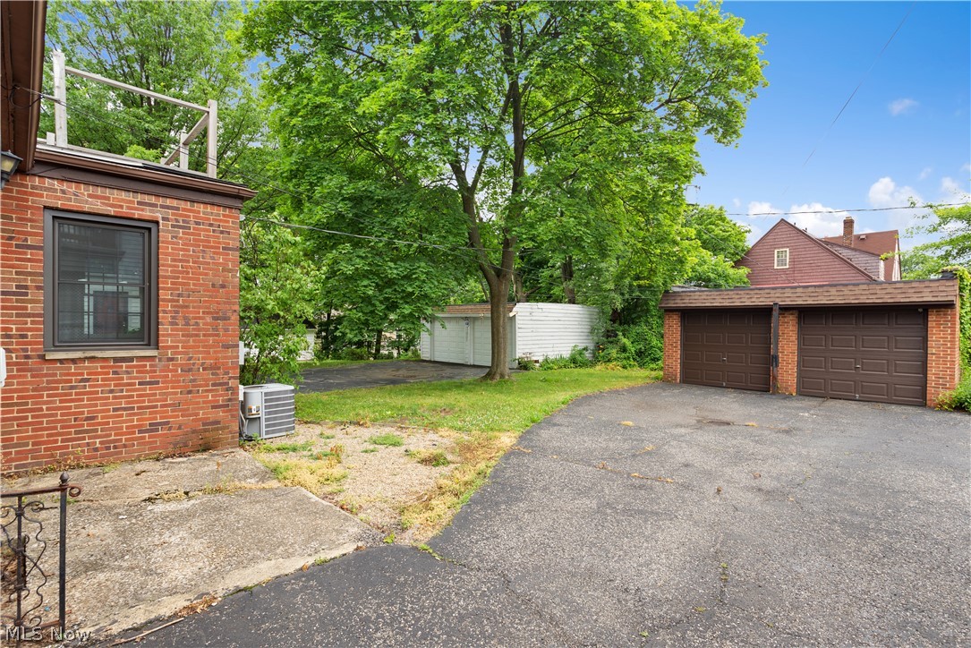 3683 Normandy Road Cleveland, OH 44120 - Photo 31 of 33