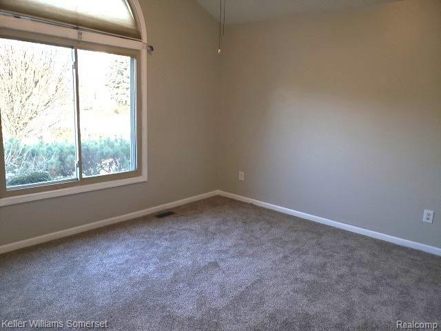 46682 West Ridge Drive Macomb, MI 48044 - Photo 30 of 41 20200117_100626 (Small).jpg