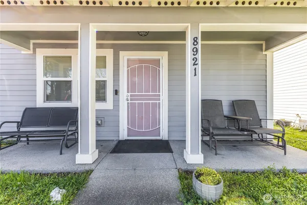 $379,950 | 8921 Commercial Street Southwest, Unit 6, Lakewood, WA 98498