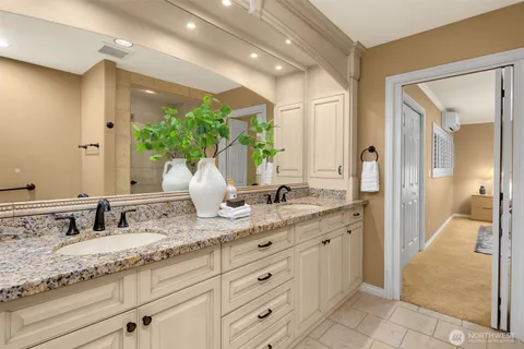 $1,550,000 | 6436 Lake Washington Boulevard Northeast, Unit 5, Kirkland, WA 98033