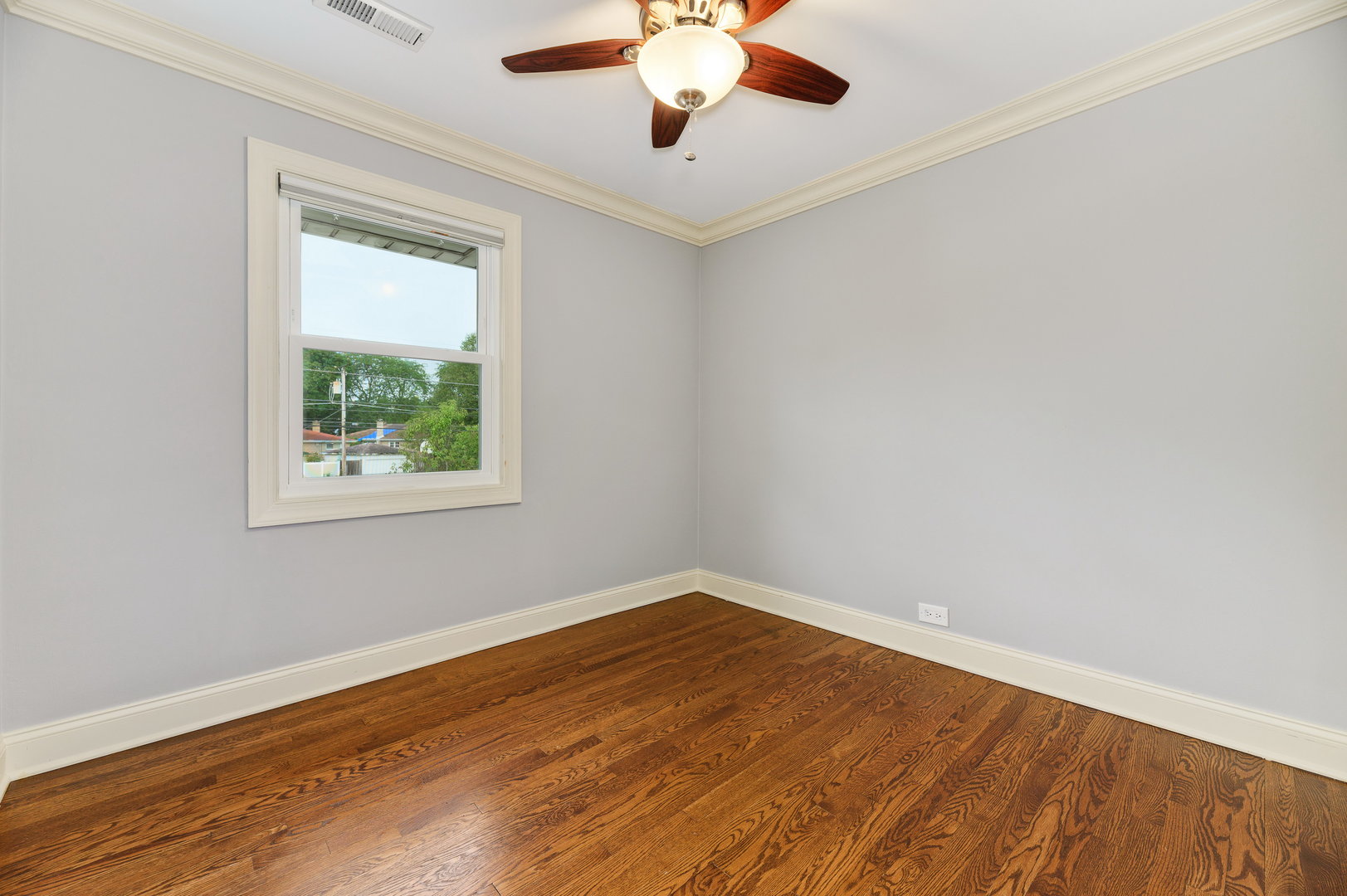 8626 East Prairie Road Skokie, IL 60076 - Photo 16 of 25 Gallery Image 16