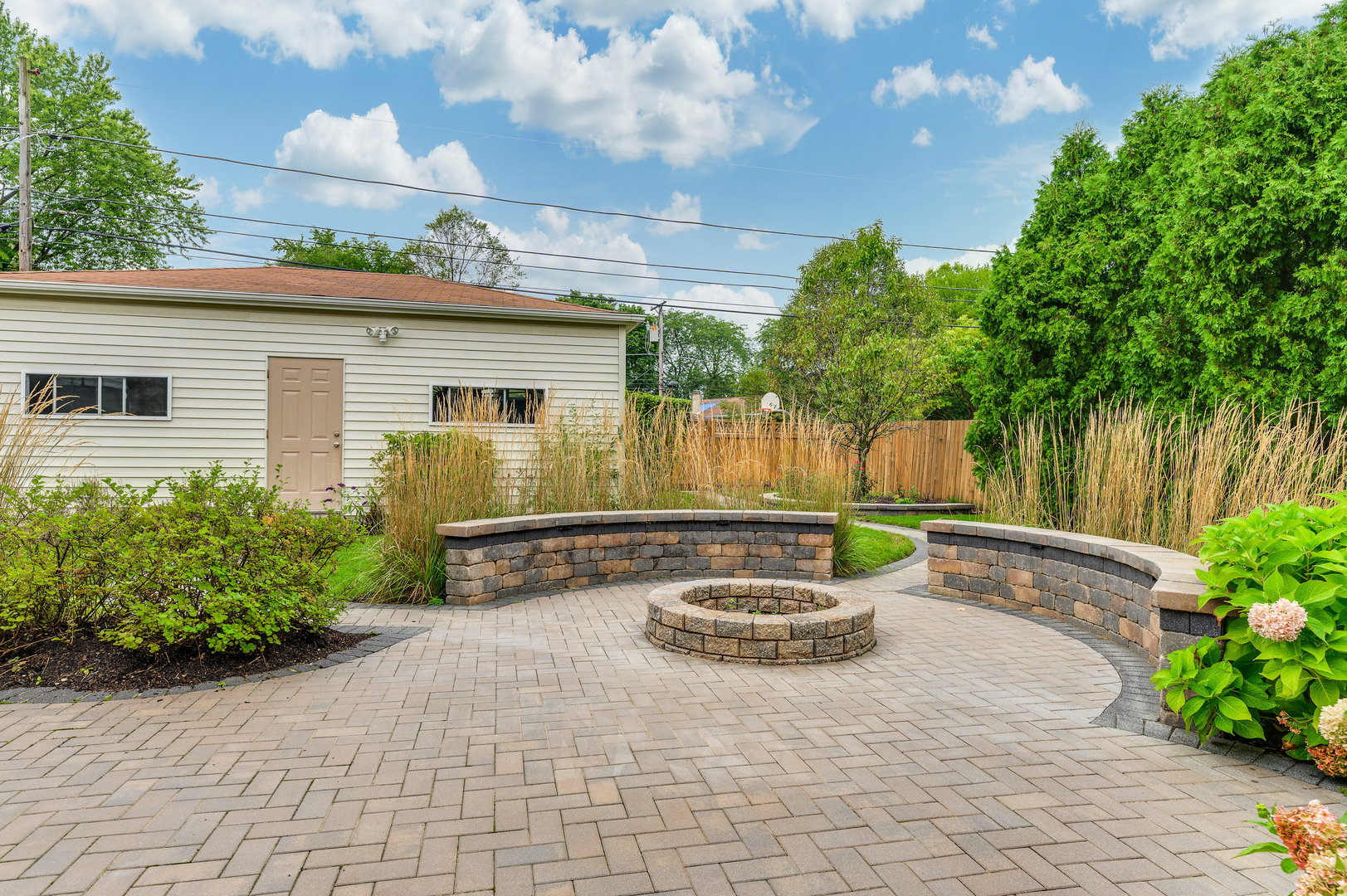 8626 East Prairie Road Skokie, IL 60076 - Photo 21 of 25 Gallery Image 21