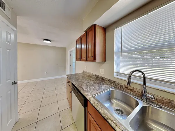 a close view of sink and tap