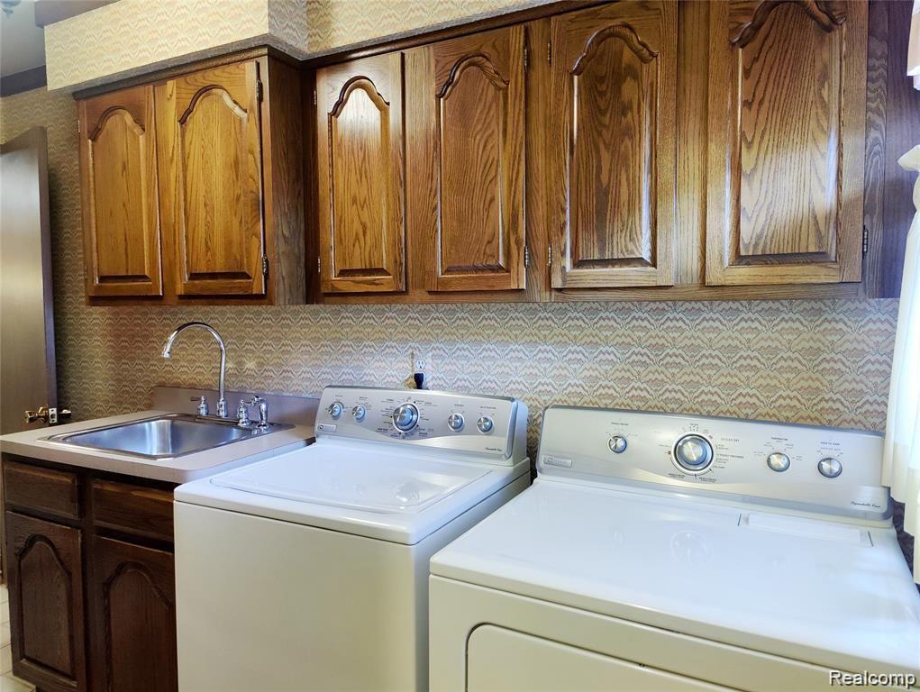 35528 Banbury Road Livonia, MI 48152 - Photo 24 of 35 IMG_20220322_103609.jpg