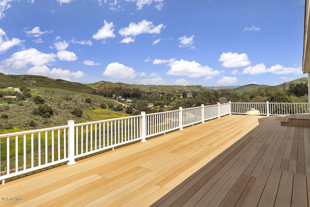 15535 LaPeyre Road Moorpark, CA 93021 - Photo 31 of 34 a view of a balcony with a swing