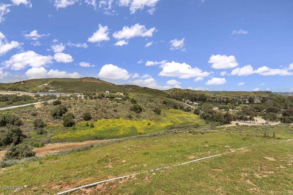 15535 LaPeyre Road Moorpark, CA 93021 - Photo 32 of 34 a view of an ocean