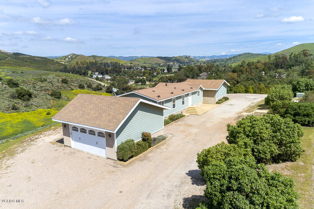 15535 LaPeyre Road Moorpark, CA 93021 - Photo 34 of 34 an aerial view of residential houses with outdoor space and trees