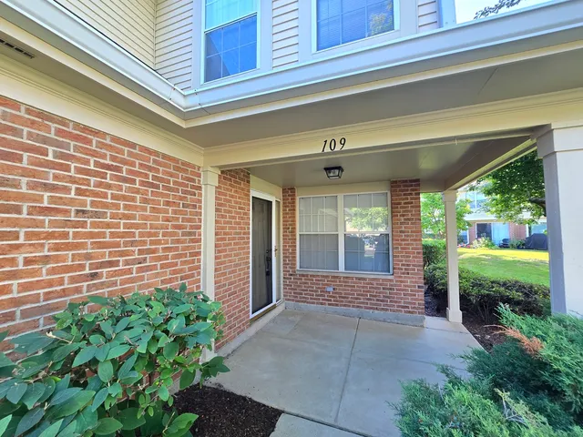 a view of entrance front of a house