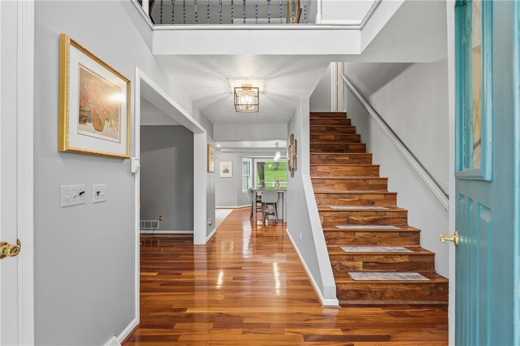 127 Spring Valley Road Valencia, PA 16059 - Photo 6 of 47 Gallery Image 6