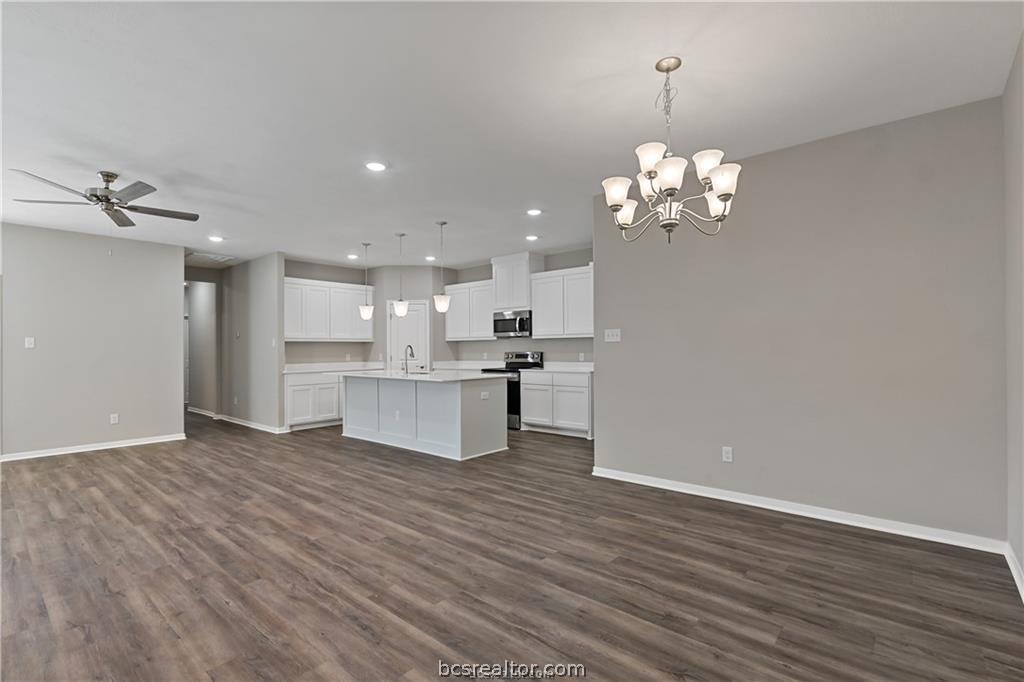 2521 Shady Rte Lane Bryan, TX 77803 - Photo 7 of 30