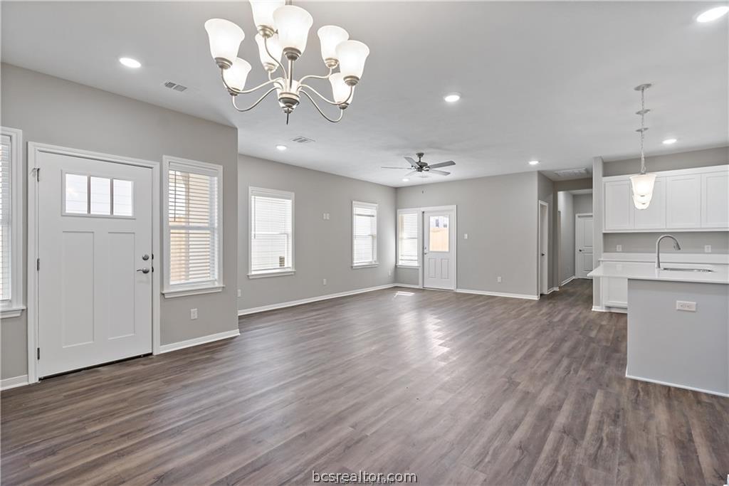 2521 Shady Rte Lane Bryan, TX 77803 - Photo 8 of 30