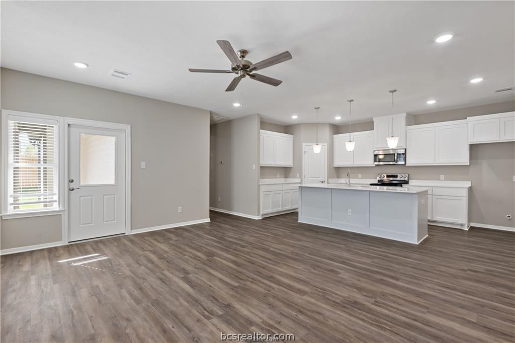 2521 Shady Rte Lane Bryan, TX 77803 - Photo 9 of 30