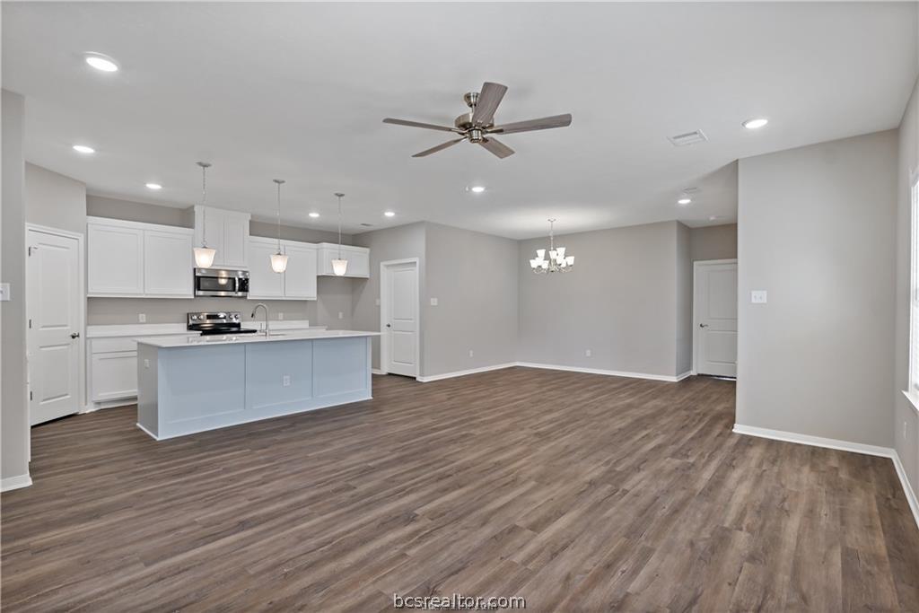 2521 Shady Rte Lane Bryan, TX 77803 - Photo 10 of 30