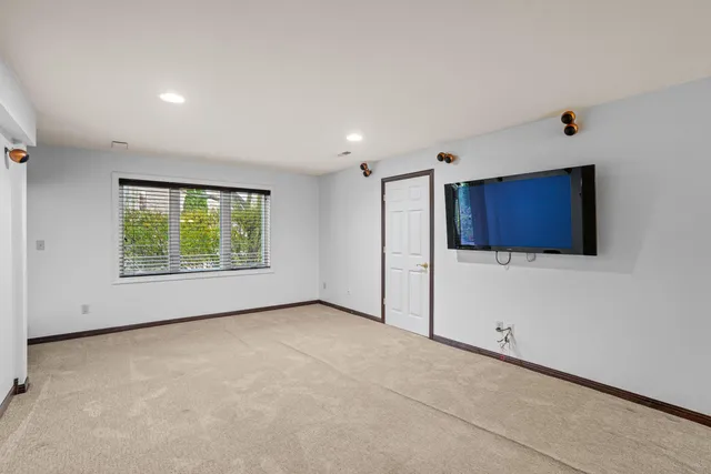 $999,500 | 19770 Foxkirk Court, Brookfield, WI 53045