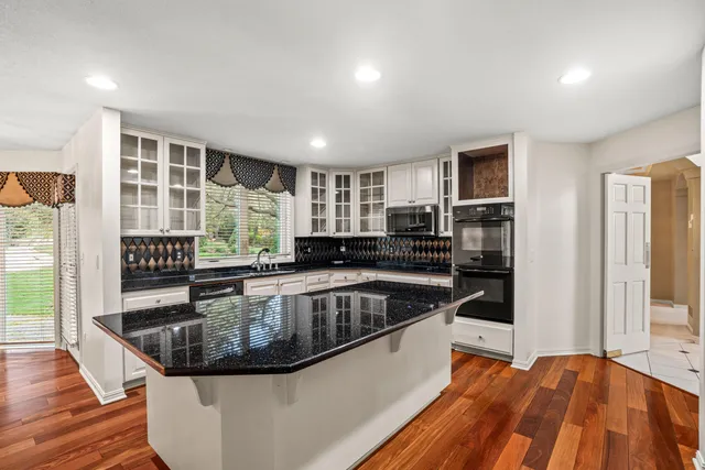 $999,500 | 19770 Foxkirk Court, Brookfield, WI 53045