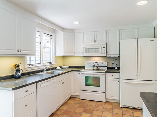 85 Mayo Road Wellesley, MA 02482 - Photo 9 of 19