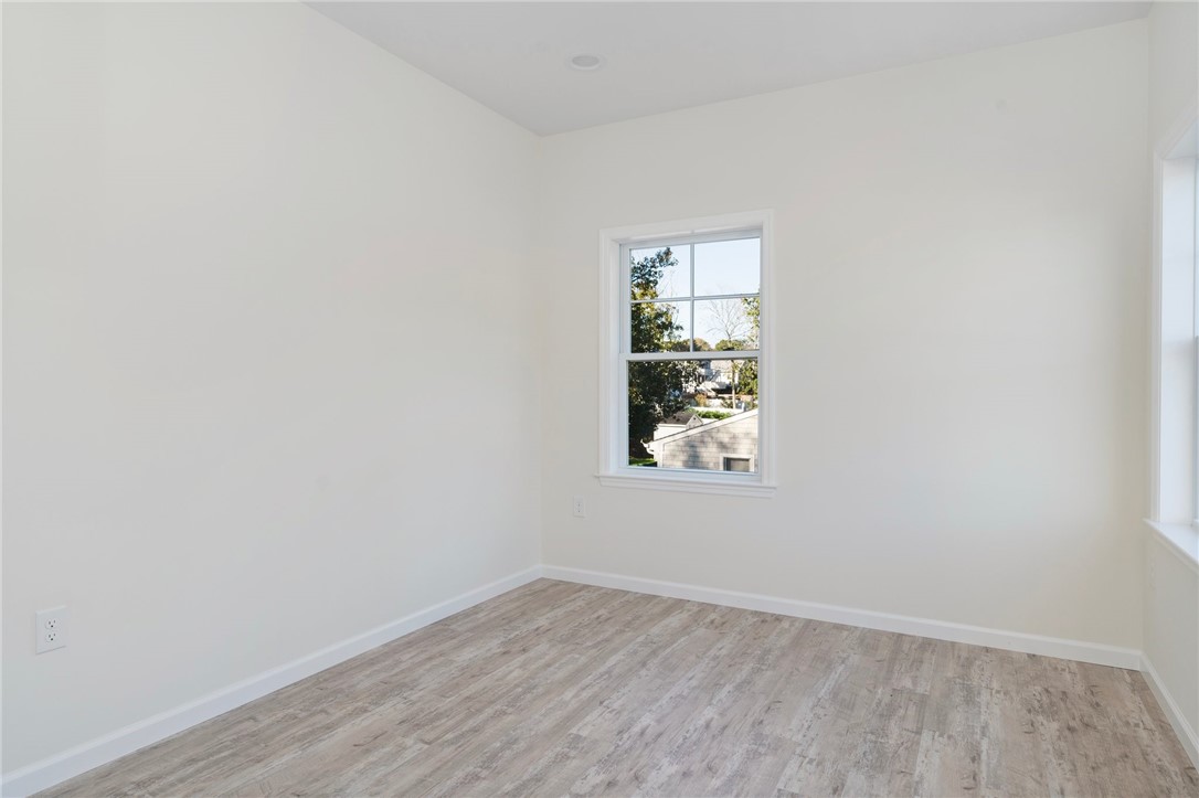 24 Wanda Street, Unit B Narragansett, RI 02882 - Photo 7 of 17