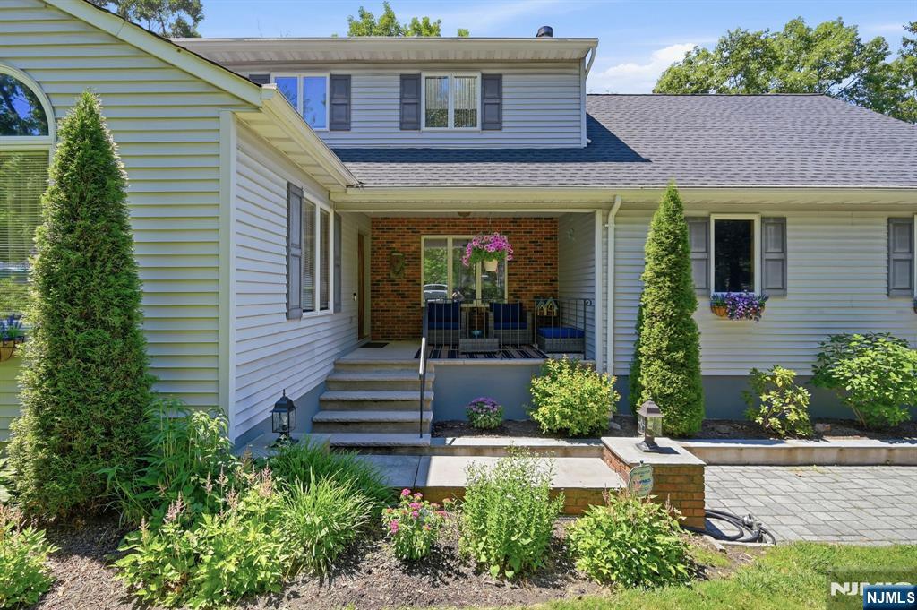 18 Tice Road West Milford, NJ 07421 - Photo 4 of 49