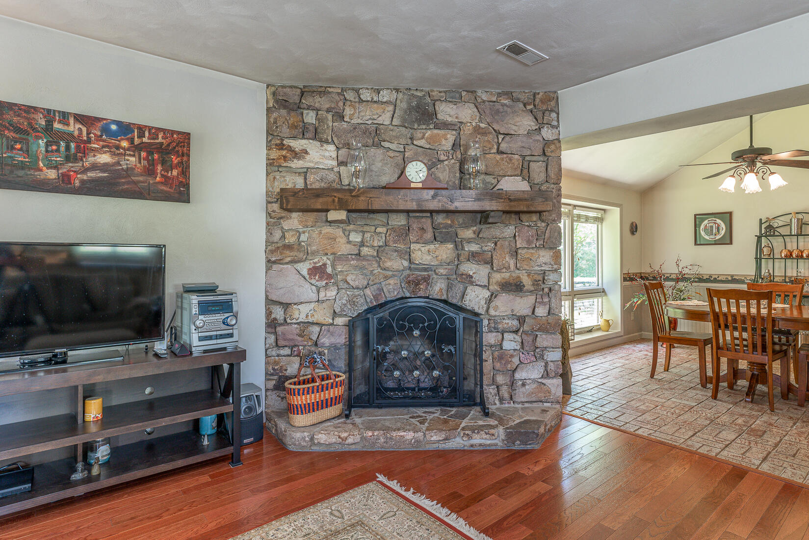 538 Sprinkle Road Fincastle, VA 24090 - Photo 27 of 87 To Dining Room