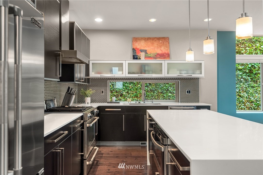 4516 Southwest Austin Street Seattle, WA 98136 - Photo 11 of 25 Gallery Image 11