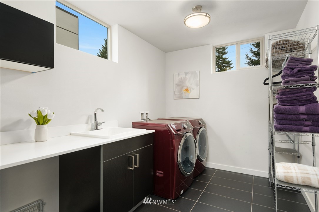 4516 Southwest Austin Street Seattle, WA 98136 - Photo 20 of 25 Gallery Image 20