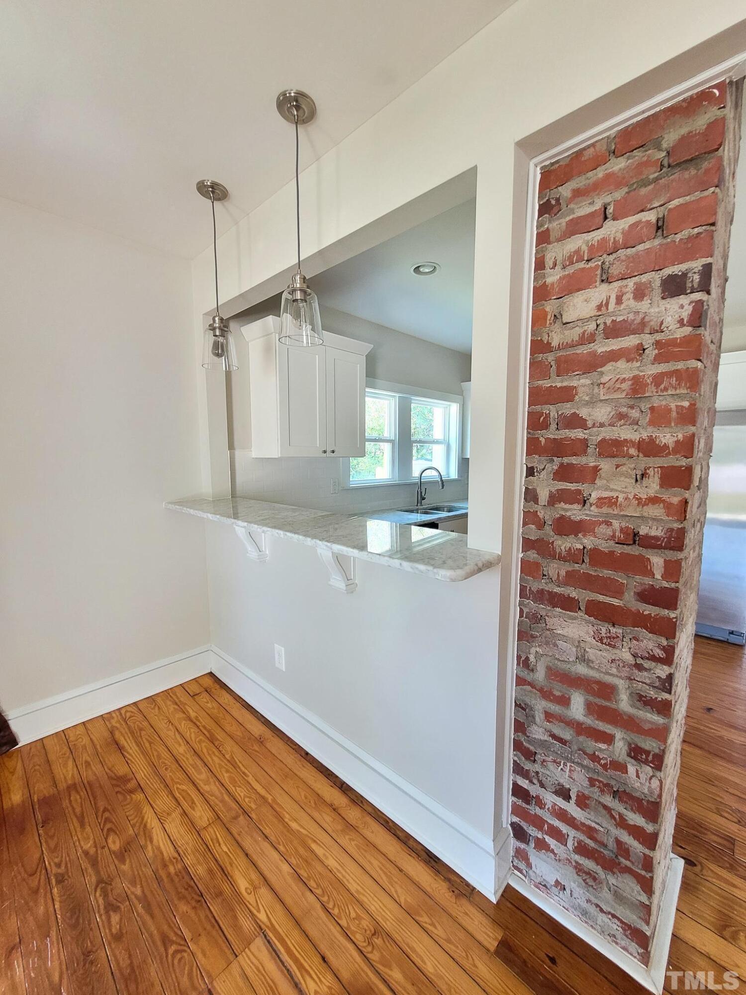 321 Bledsoe Avenue Raleigh, NC 27601 - Photo 7 of 32 Photo #7
