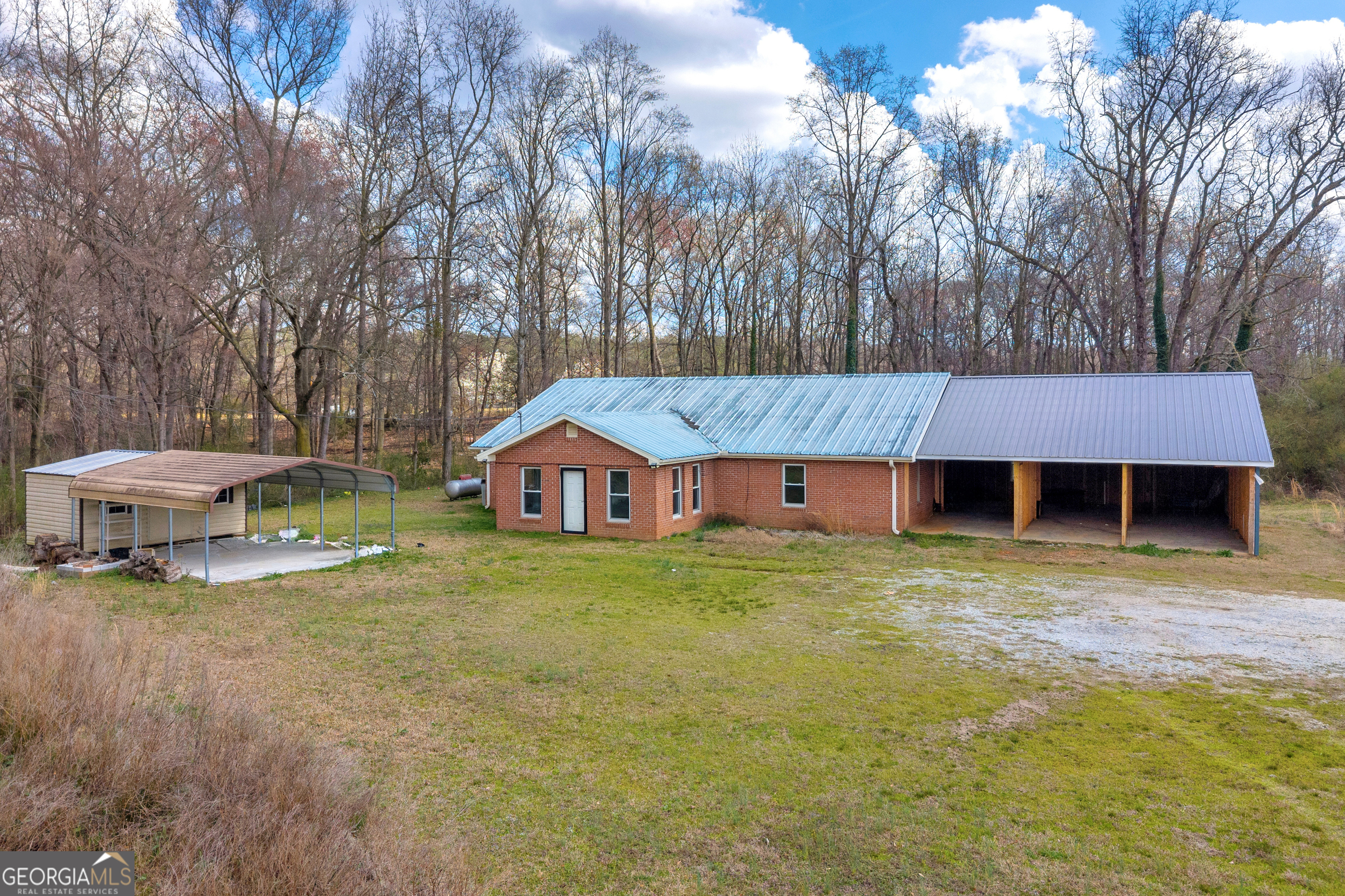 2918 Clay Brown Road Hartwell, GA 30643 - Photo 3 of 47