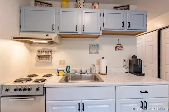 $150,000 | 149 Southwood Shores Place, Unit 2D, Lake Ozark, MO 65049