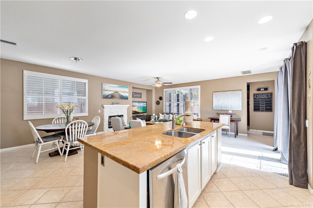 12 Laurelhurst Drive Ladera Ranch, CA 92694 - Photo 11 of 50