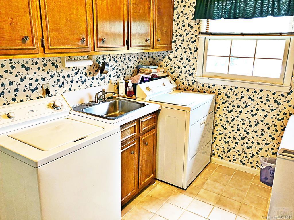 1150 Amherst Road Morganton, NC 28655 - Photo 11 of 40 Gallery Image 11