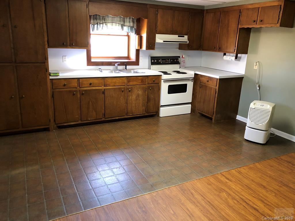 1150 Amherst Road Morganton, NC 28655 - Photo 33 of 40 Gallery Image 33
