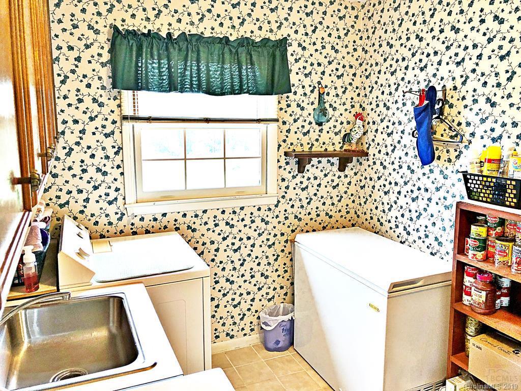 1150 Amherst Road Morganton, NC 28655 - Photo 10 of 40 Gallery Image 10