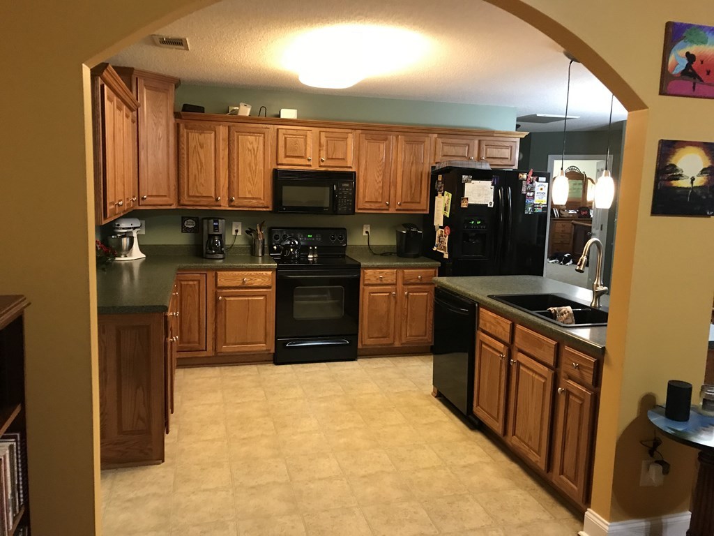 114 Crystal Ridge Circle Byron, GA 31008 - Photo 5 of 25 Additional Photo