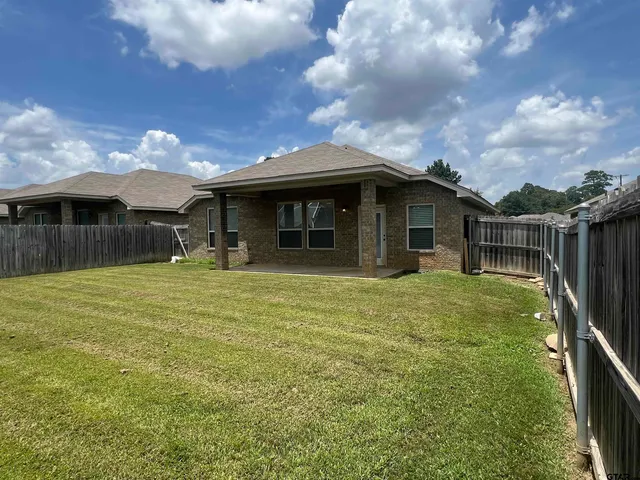 $1,605 | 6915 Saga Drive, Flint, TX 75762