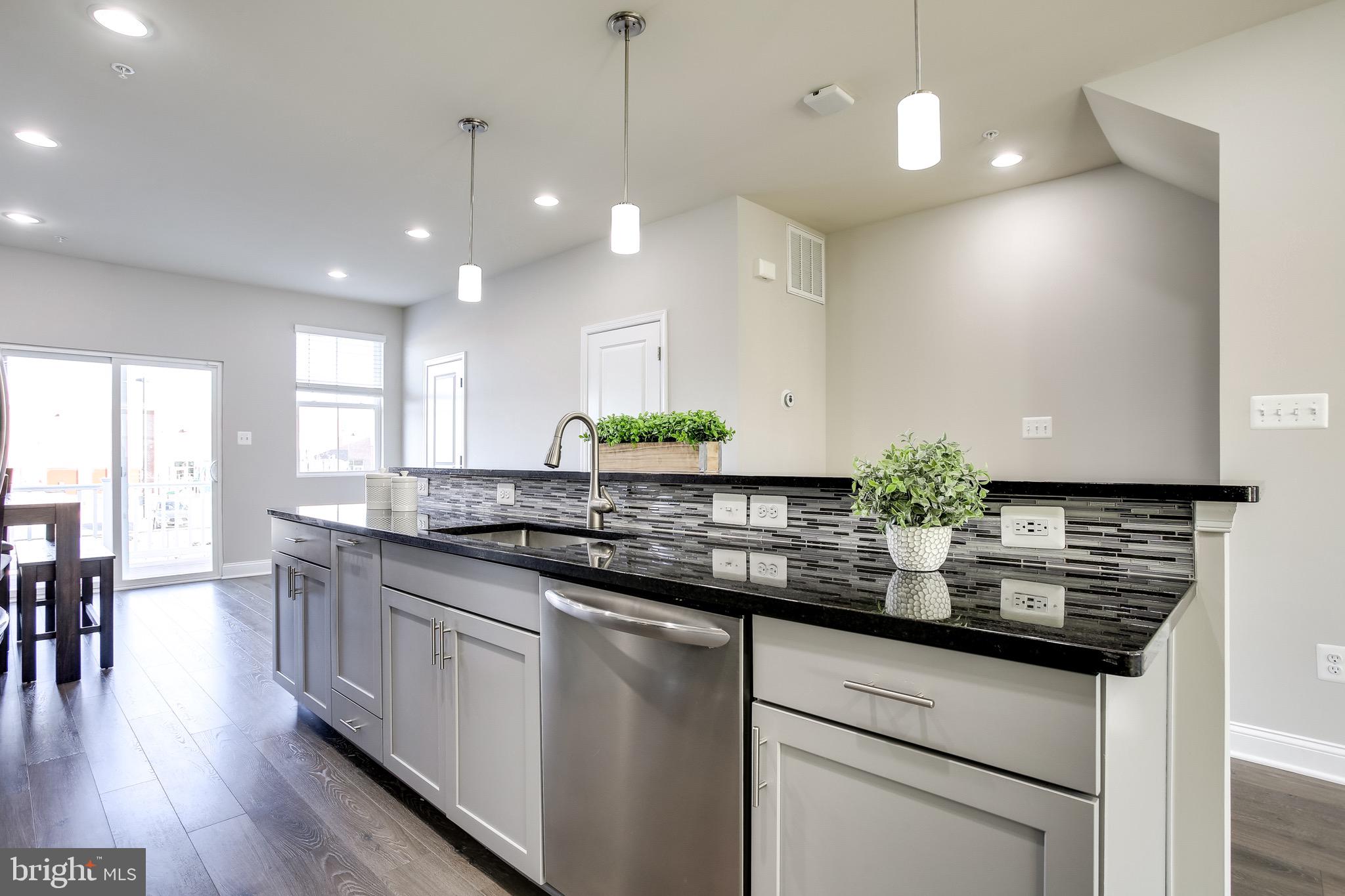 7034 Rackham Way Hanover, MD 21076 - Photo 8 of 42 Pendent | Island | Stainless Steel Appliances.