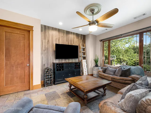 $1,099,000 | 4218 Florence Avenue, Downers Grove, IL 60515