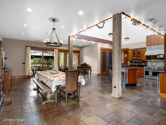 $1,099,000 | 4218 Florence Avenue, Downers Grove, IL 60515