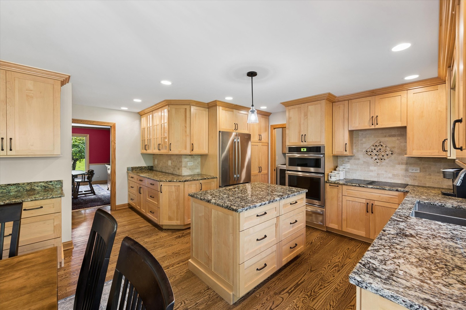 453 81st Street Burr Ridge, IL 60527 - Photo 6 of 40 Gallery Image 6