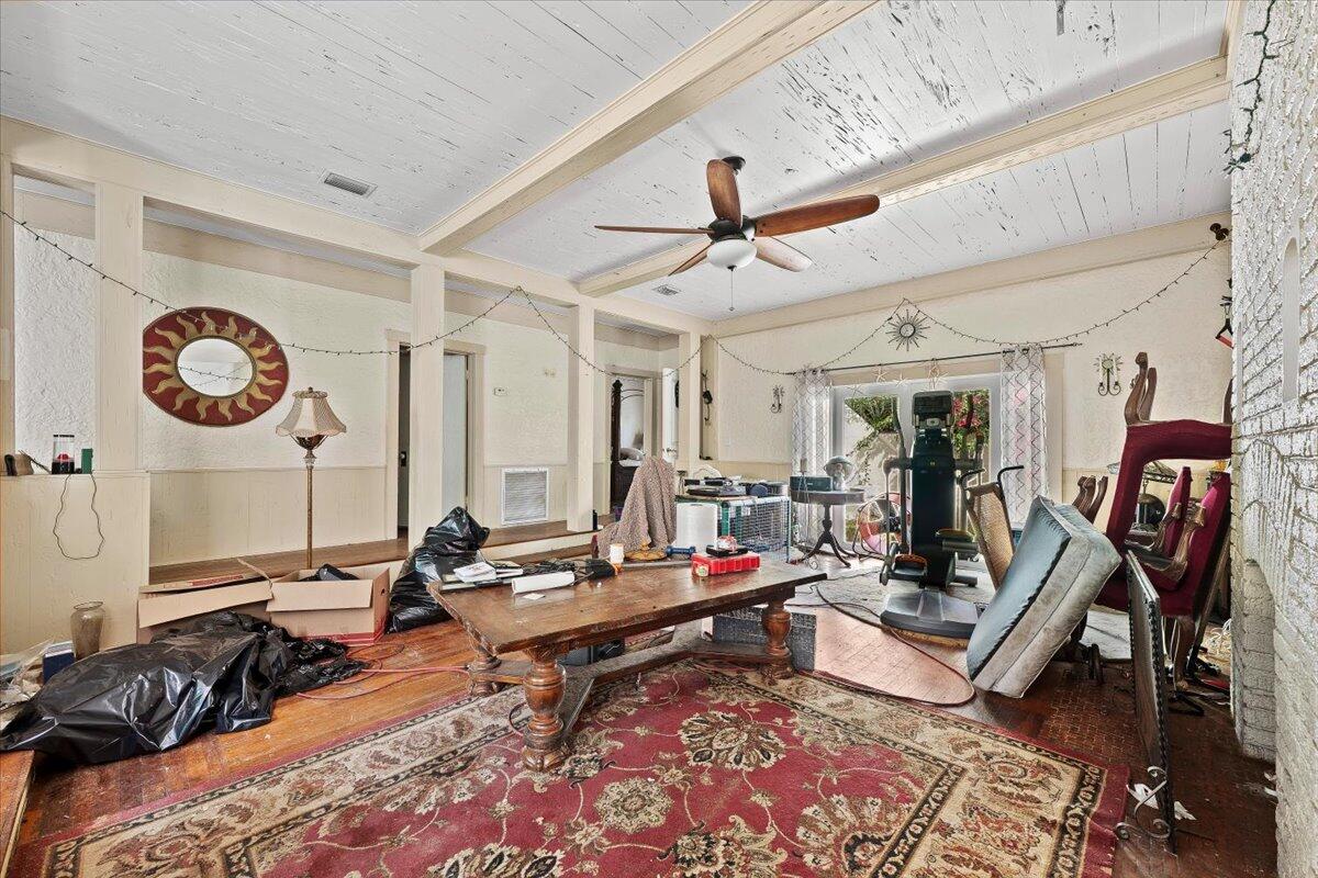 418 East Lakewood Road West Palm Beach, FL 33405 - Photo 6 of 28 06-LUX_3460