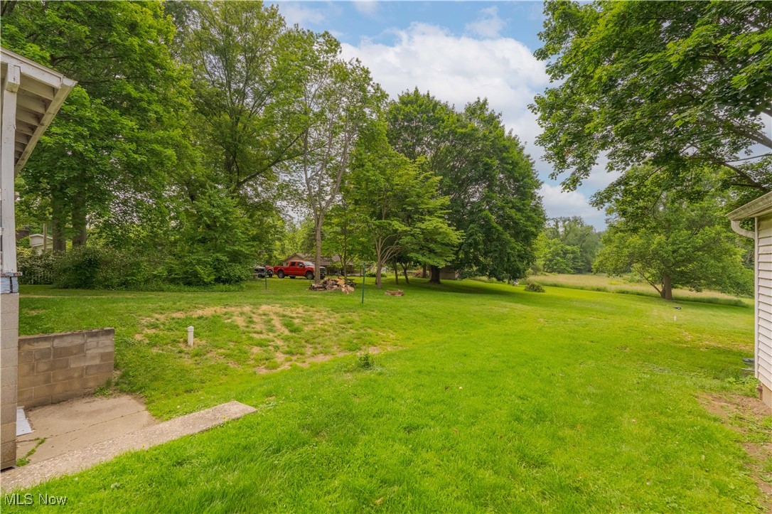 638 Moore Road Akron, OH 44319 - Photo 7 of 38