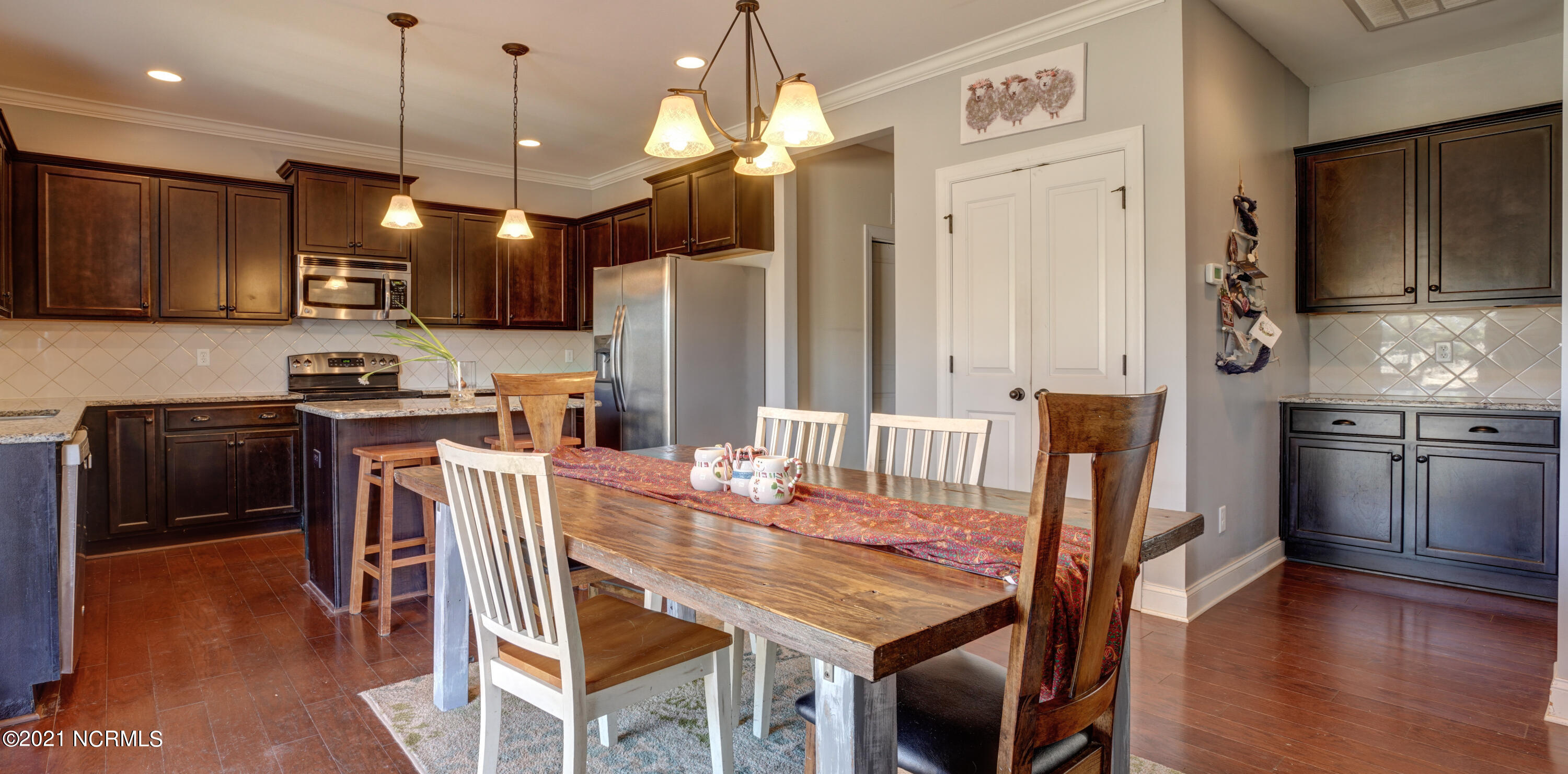 1411 Hammocks Beach Road Swansboro, NC 28584 - Photo 12 of 32 kitchen