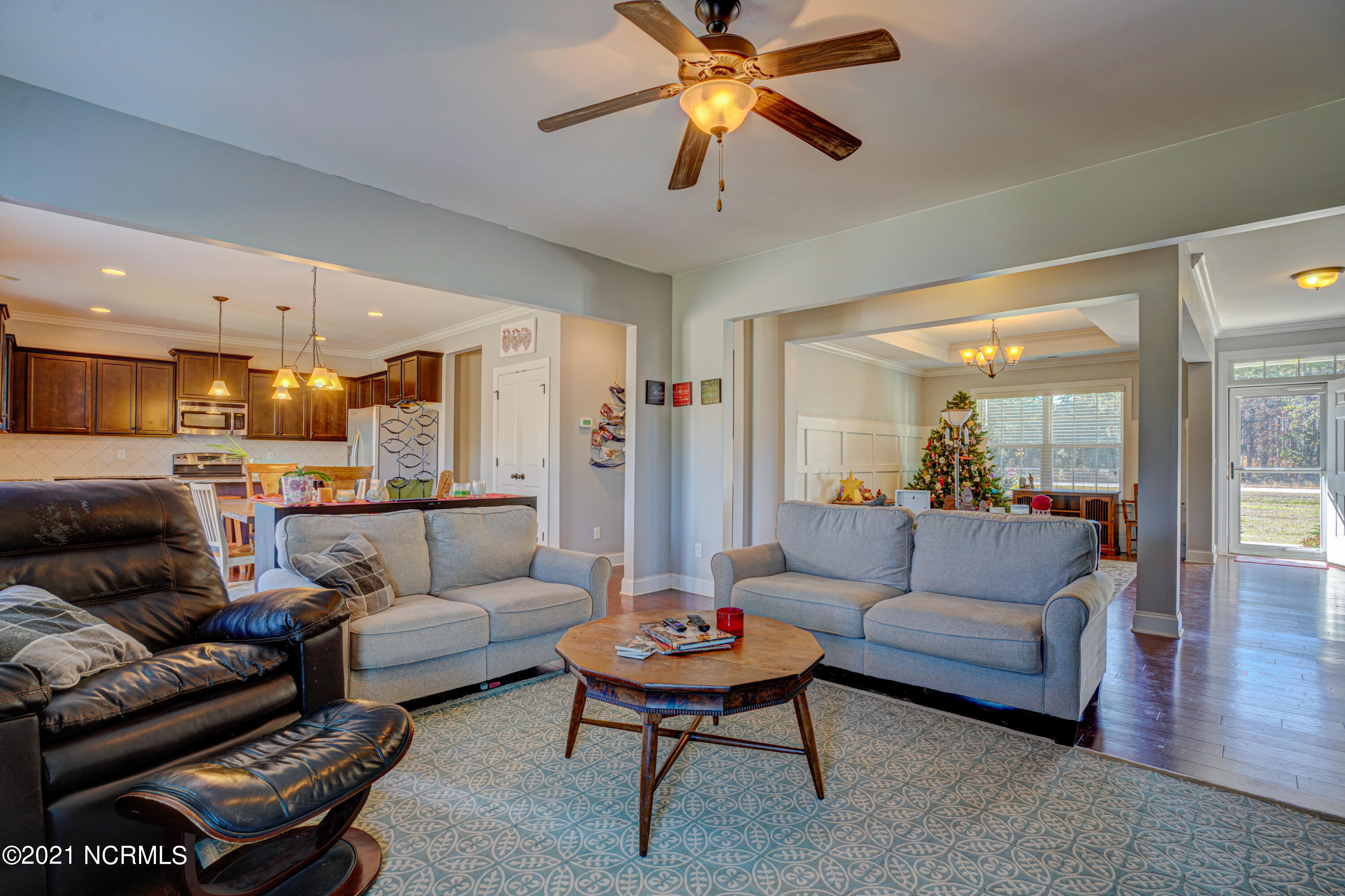 1411 Hammocks Beach Road Swansboro, NC 28584 - Photo 7 of 32 family room