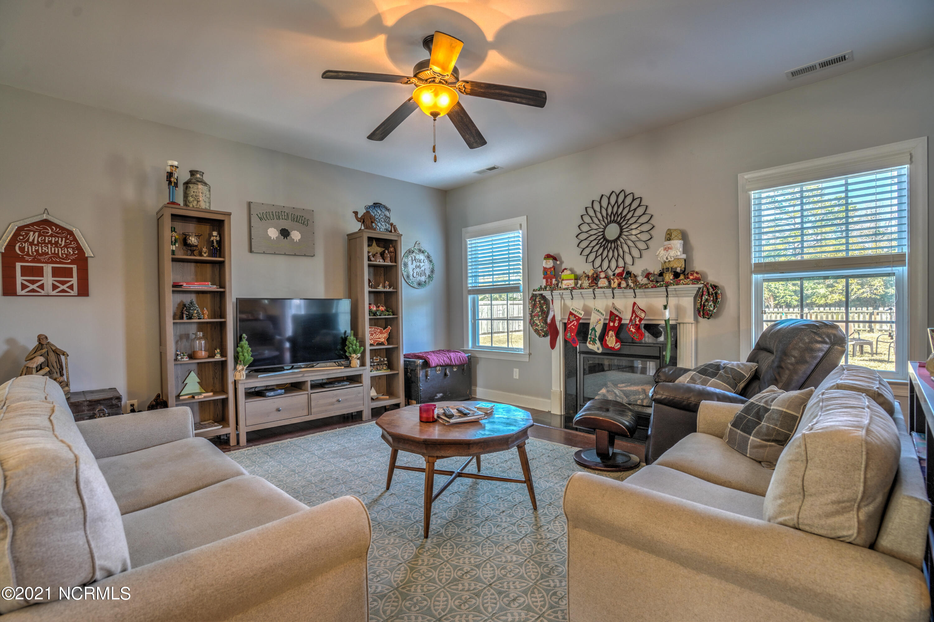 1411 Hammocks Beach Road Swansboro, NC 28584 - Photo 9 of 32 family room