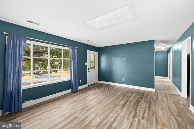 $380,000 | 10312 Meadowview Drive, Fredericksburg, VA 22408