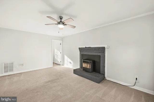 $380,000 | 10312 Meadowview Drive, Fredericksburg, VA 22408