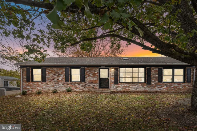 $380,000 | 10312 Meadowview Drive, Fredericksburg, VA 22408