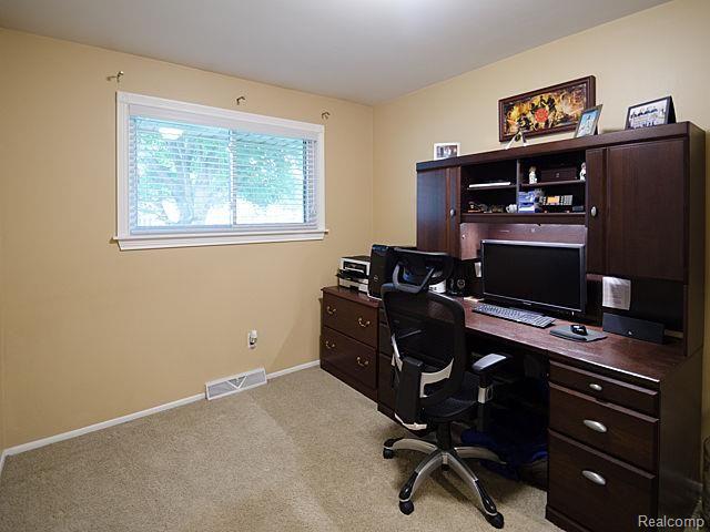 2139 Metzner Road Walled Lake, MI 48390 - Photo 27 of 29 26_14.jpg
