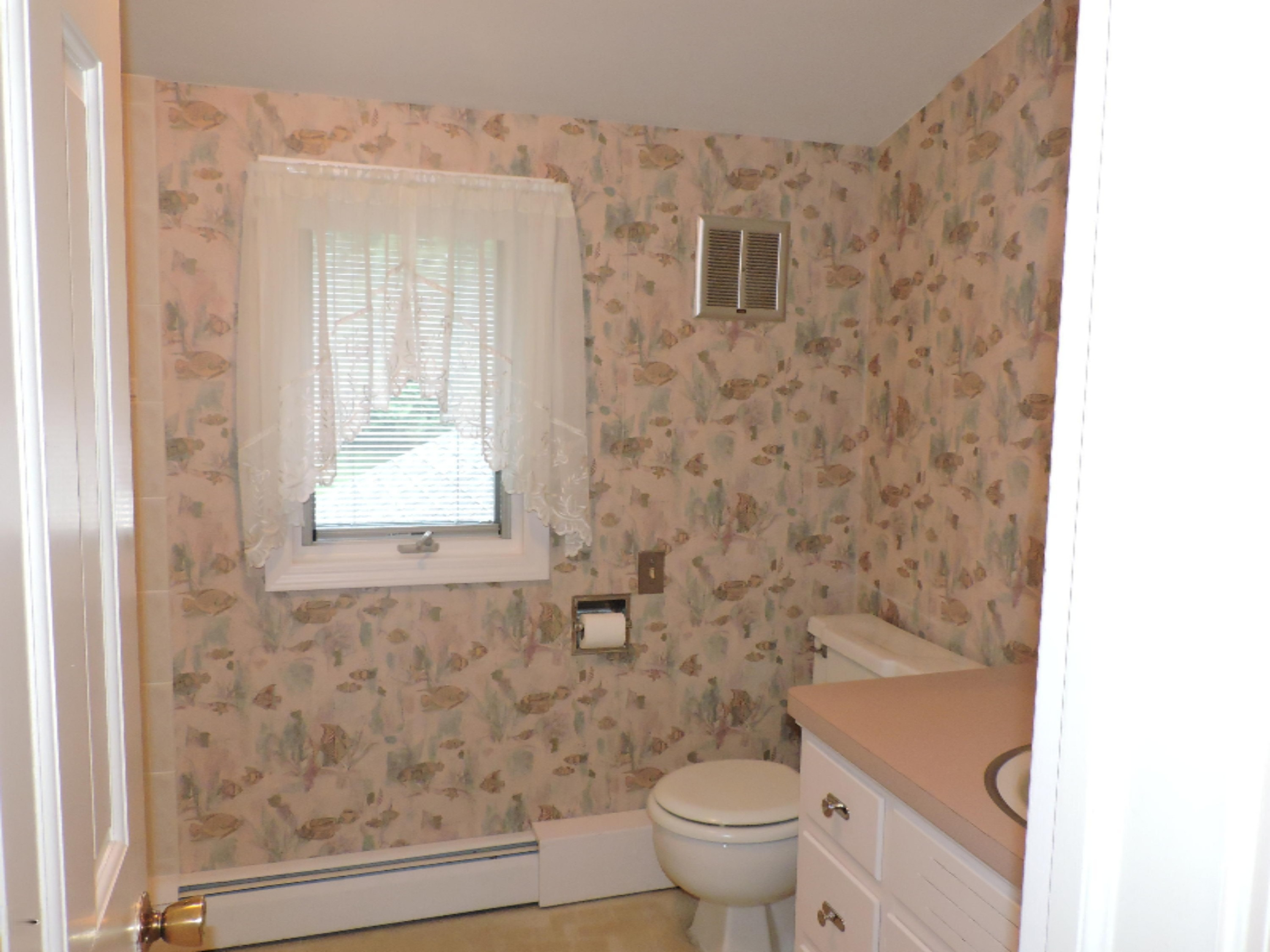 31799 Colon Road Colon, MI 49040 - Photo 34 of 44 2nd Level Bathroom