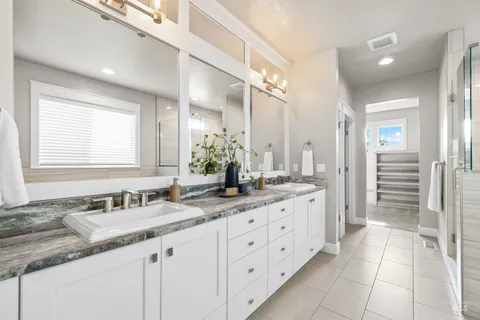 $1,050,000 | 6191 South Bosch Way, Meridian, ID 83642